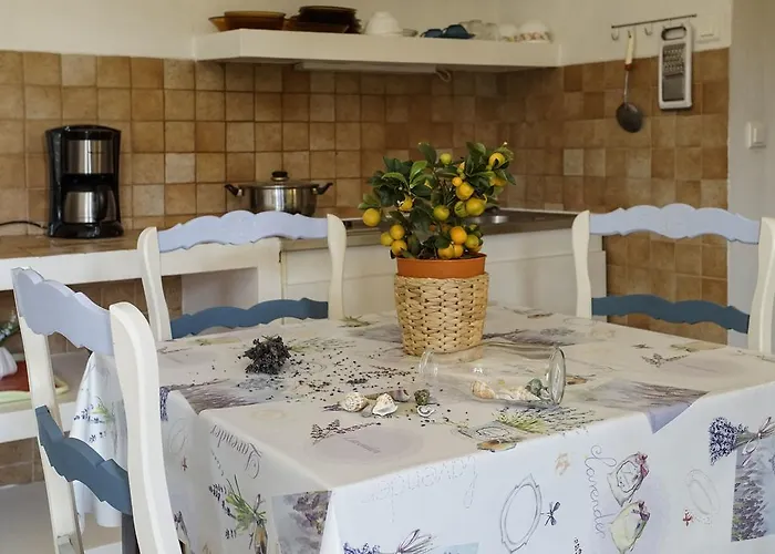 Les Mandariniers Lejlighedshotel Hyères