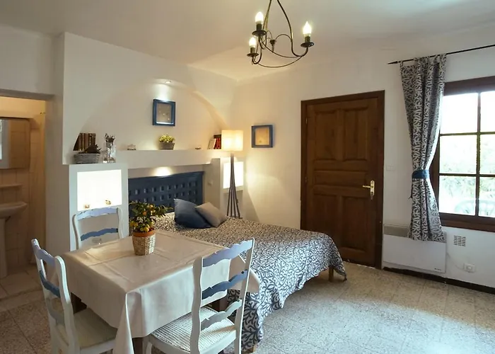 Lejlighedshotel Les Mandariniers 4*