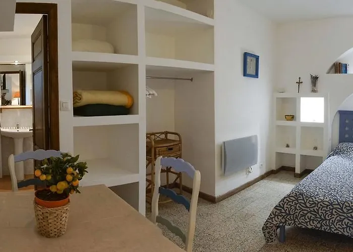 Les Mandariniers Lejlighedshotel Hyères