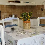 Les Mandariniers מלון דירות הייר