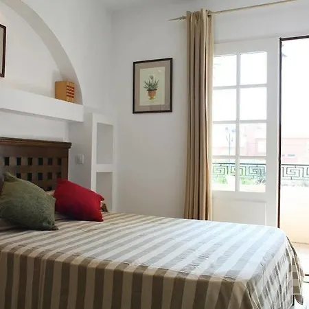 Aparthotel Les Mandariniers 4*