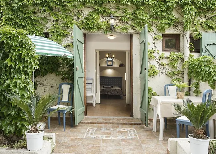 Les Mandariniers 3* Hyeres